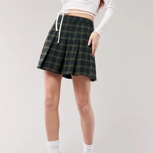 Hollister Green Plaid Pleated Mini Skirt